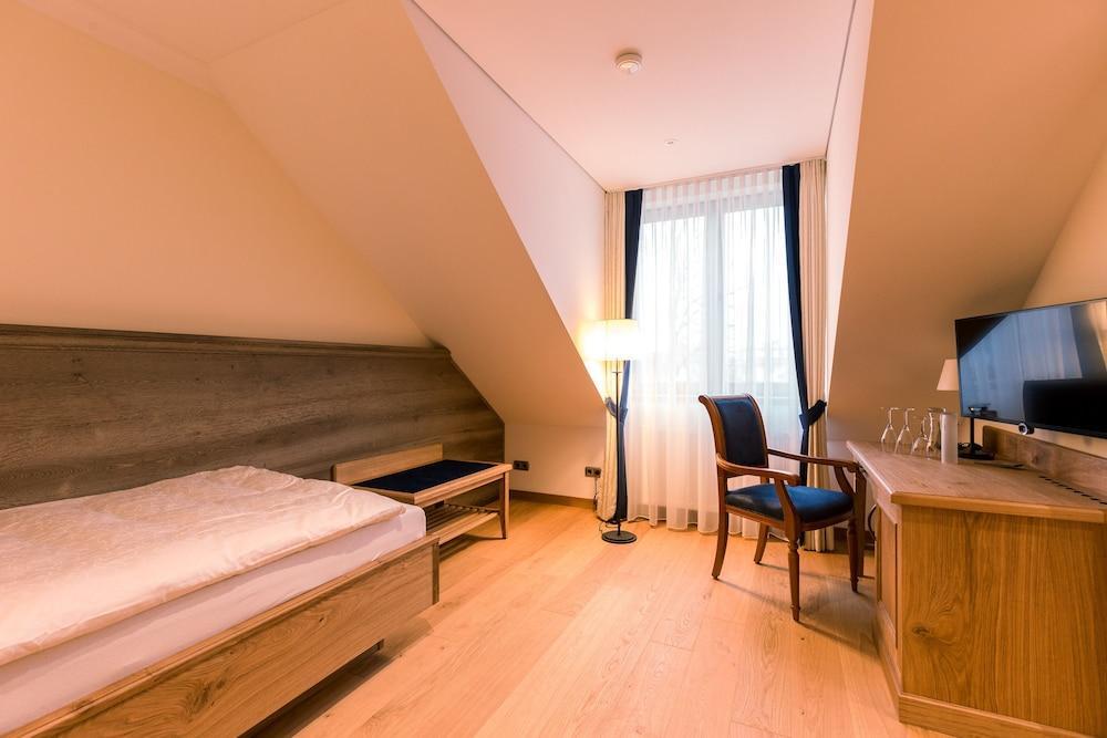 Hotel & Gaststaette Zum Erdinger Weissbraeu Monachium Zewnętrze zdjęcie