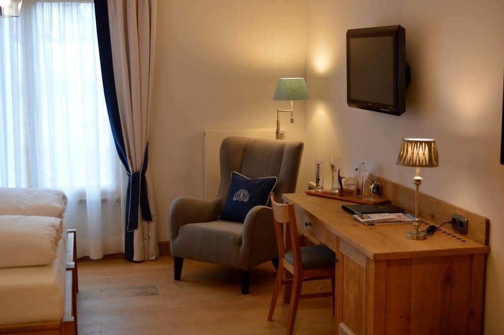 Hotel & Gaststaette Zum Erdinger Weissbraeu Monachium Zewnętrze zdjęcie