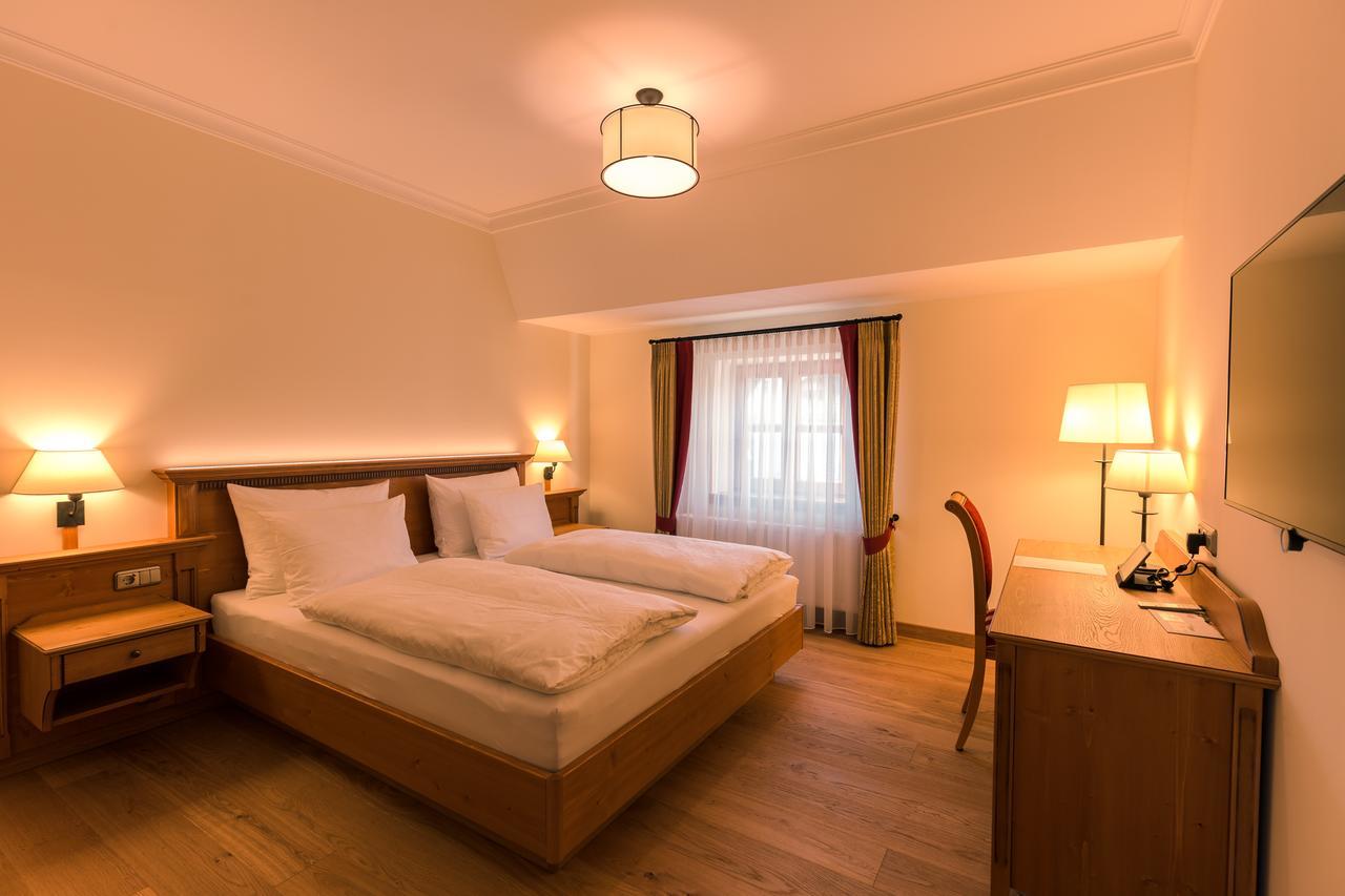 Hotel & Gaststaette Zum Erdinger Weissbraeu Monachium Zewnętrze zdjęcie