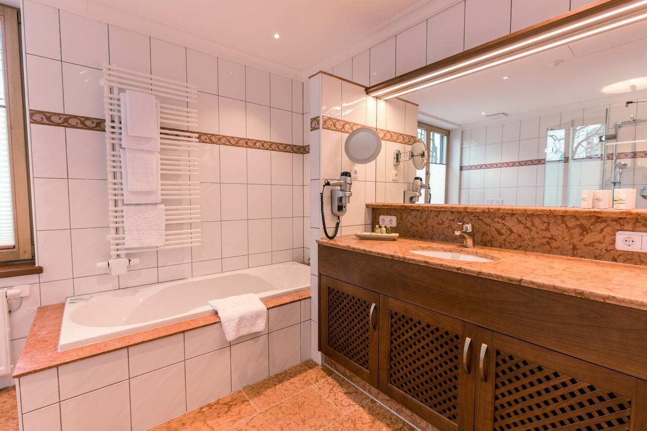 Hotel & Gaststaette Zum Erdinger Weissbraeu Monachium Zewnętrze zdjęcie