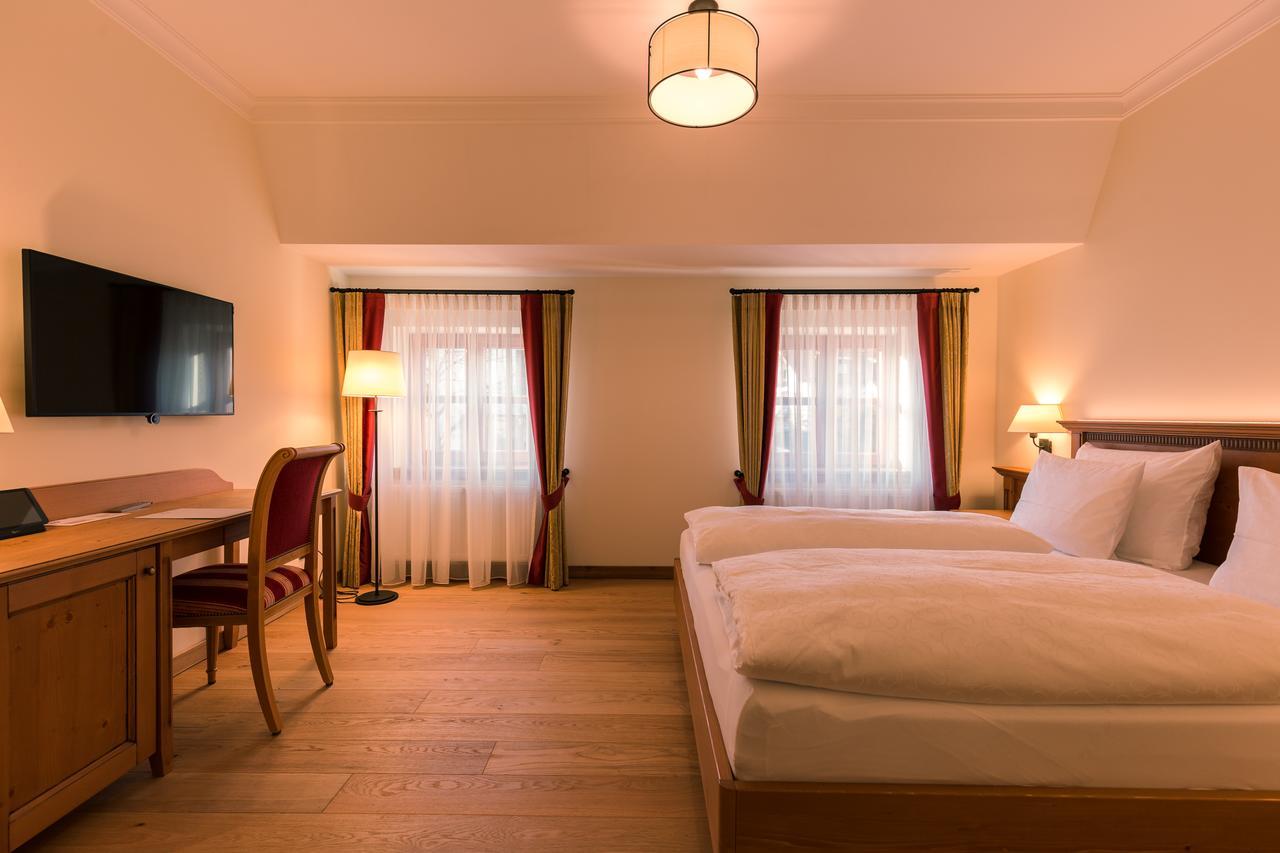 Hotel & Gaststaette Zum Erdinger Weissbraeu Monachium Zewnętrze zdjęcie